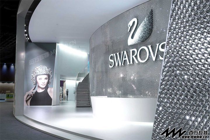 Swarovski-stand-by-Tokujin-Yoshioka-Basel-Switzerland-04.jpg