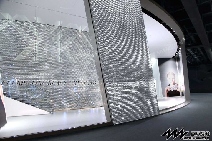 Swarovski-stand-by-Tokujin-Yoshioka-Basel-Switzerland-09.jpg