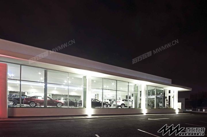 Autogermanica-AG-BMW-Showroom-Eduardo-De-Castro-12.jpg