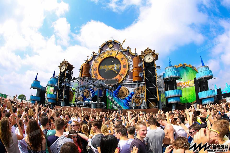 EDM-stage-design-Intents-Festival.jpg