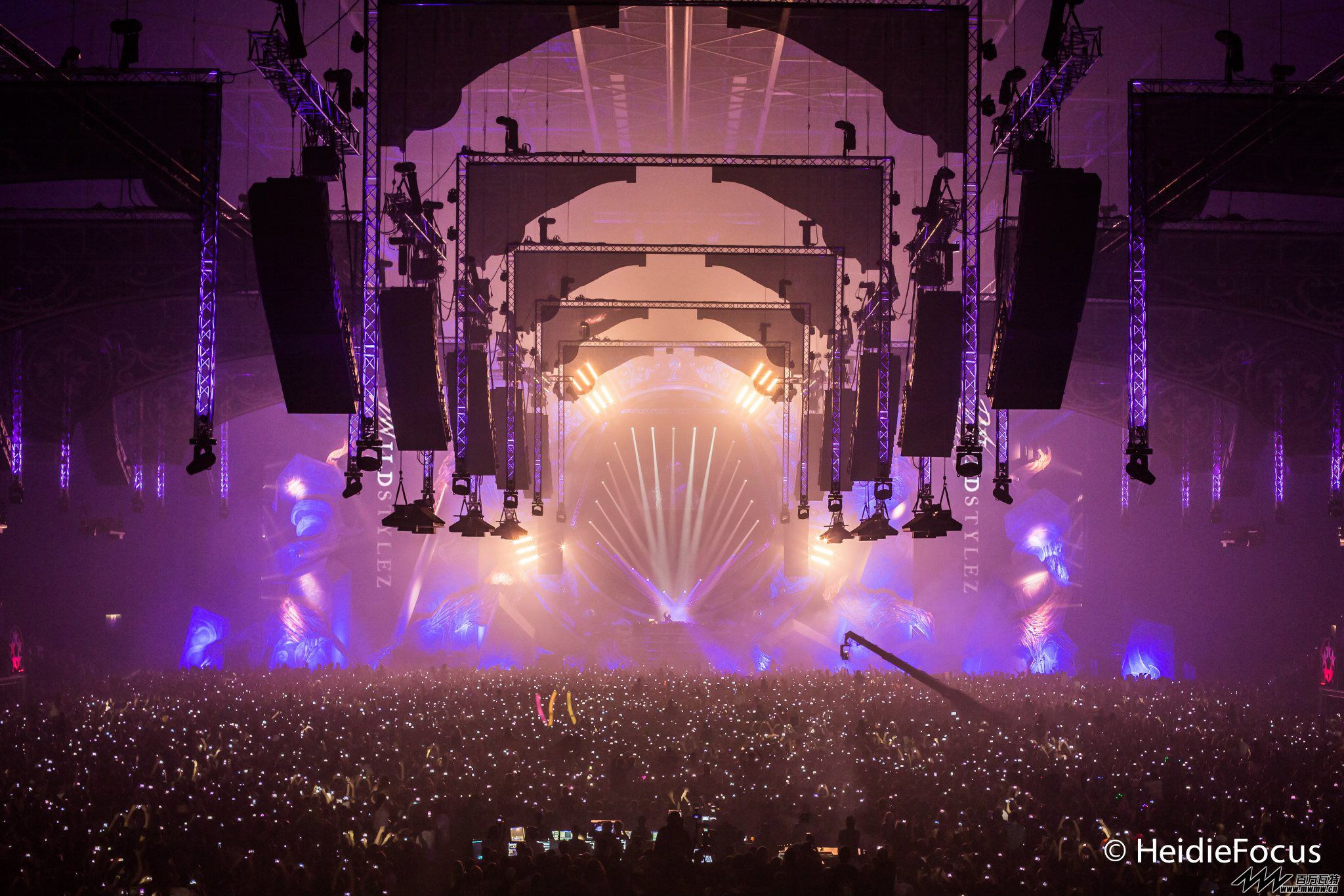 EDM-stage-design-qlimax-fate-or-fortune.jpg