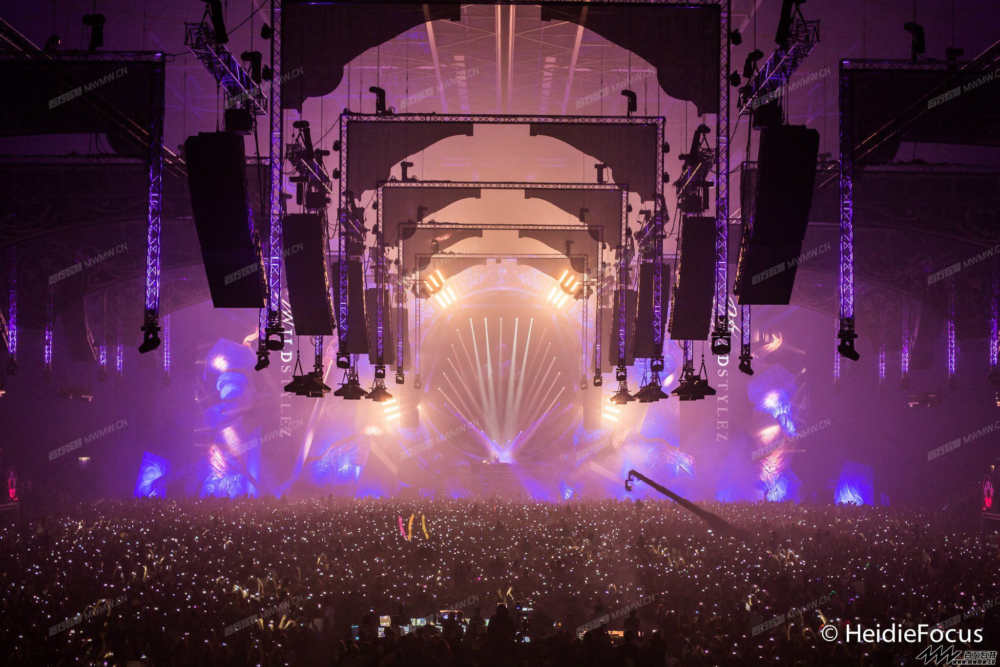 EDM-stage-design-qlimax-fate-or-fortune.jpg