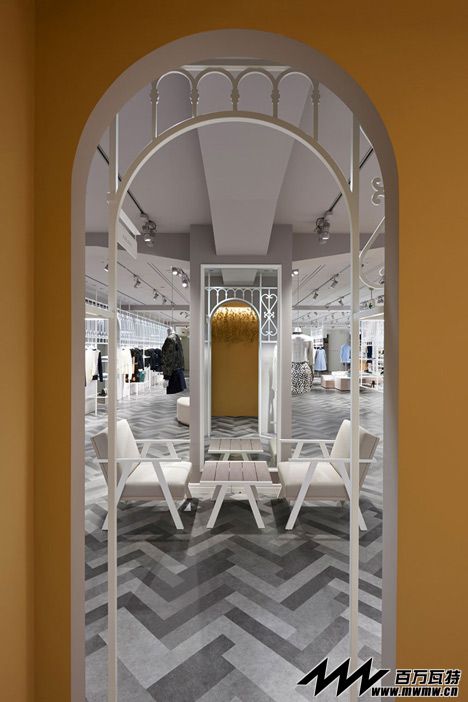 Compolux-at-Seibu-department-store-Tokyo-by-Nendo_dezeen_13.jpg