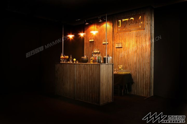 Tonic-Water-1724-bar-at-Mercedes-Fashion-Week-by-Axthor-Madrid-03.jpg