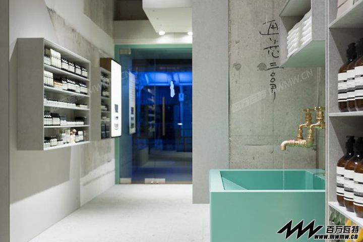 Aesop-store-by-Torafu-Architects-Kyoto-Japan-05.jpg