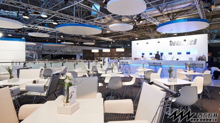 Euroshop-Dusseldorf-2014-WANZL-05.jpg