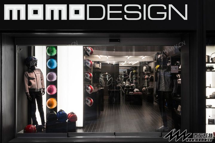 MOMODESIGN-flagship-store-Milan-Italy.jpg