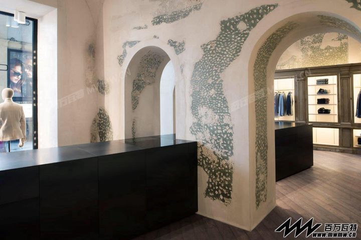 Osgood-store-by-Storage-Associati-Turin-Italy-04.jpg