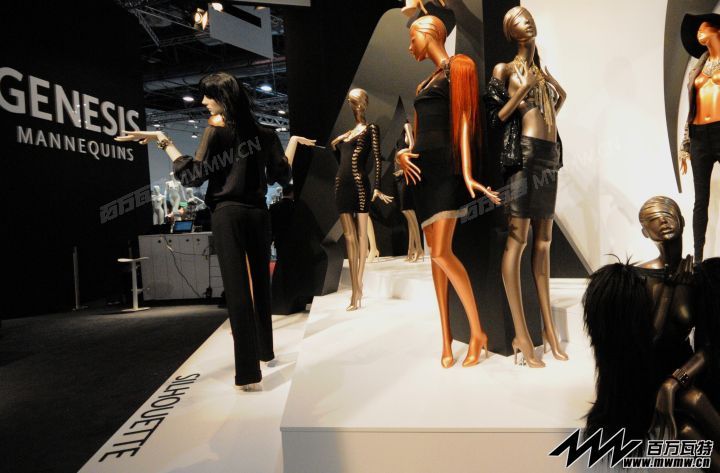 Euroshop-Dusseldorf-2014-GENESIS-MANNEQUINS-26.jpg