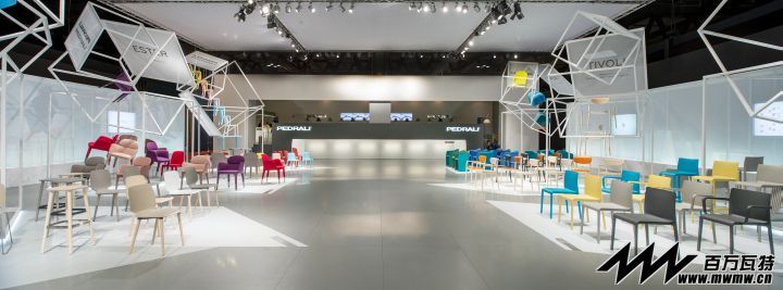 Pedrali-Stand-at-Salone-del-Mobile-2014-by-Migliore-Servetto-Architects-Milan-Italy-02.jpg