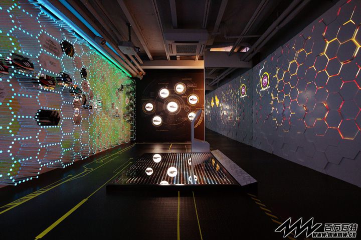 adidas-Boost-Energy-Lab-pop-up-store-by-URBANTAINER-Seou-Korea.jpg