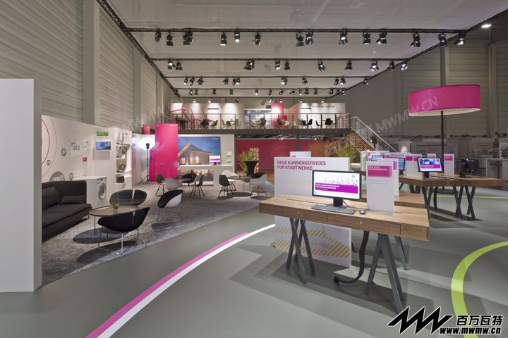 Deutsche-Telekom-stand-by-Hartmann-Vonsiebenthal-at-E-World-2014-Essen-Germany-01- (1).jpg