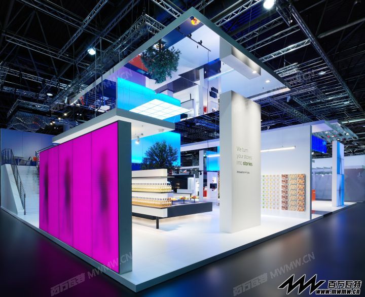 Philips-Lighting-stand-by-Totems-Dusseldorf-Germany-02.jpg