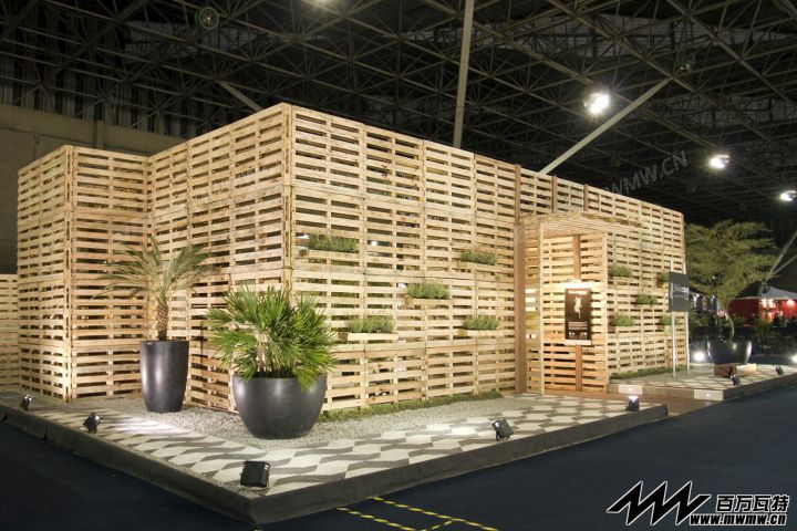 Urban-Spa-stand-by-WeNew-Innovation-Sao-Paulo-Brazil-03.jpg