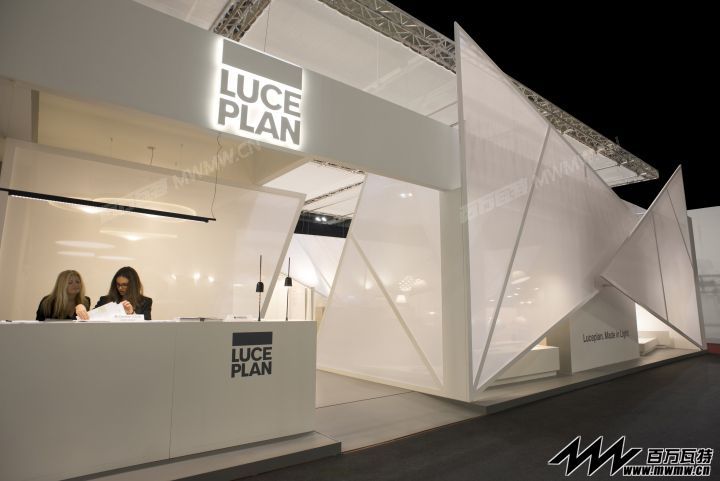 Luceplan-Lighting-Promenade-by-Migliore-Servetto-Architects-Milan-Italy-04.jpg
