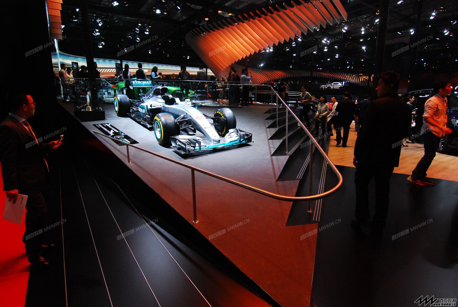 BENZ (4)_调整大小.JPG