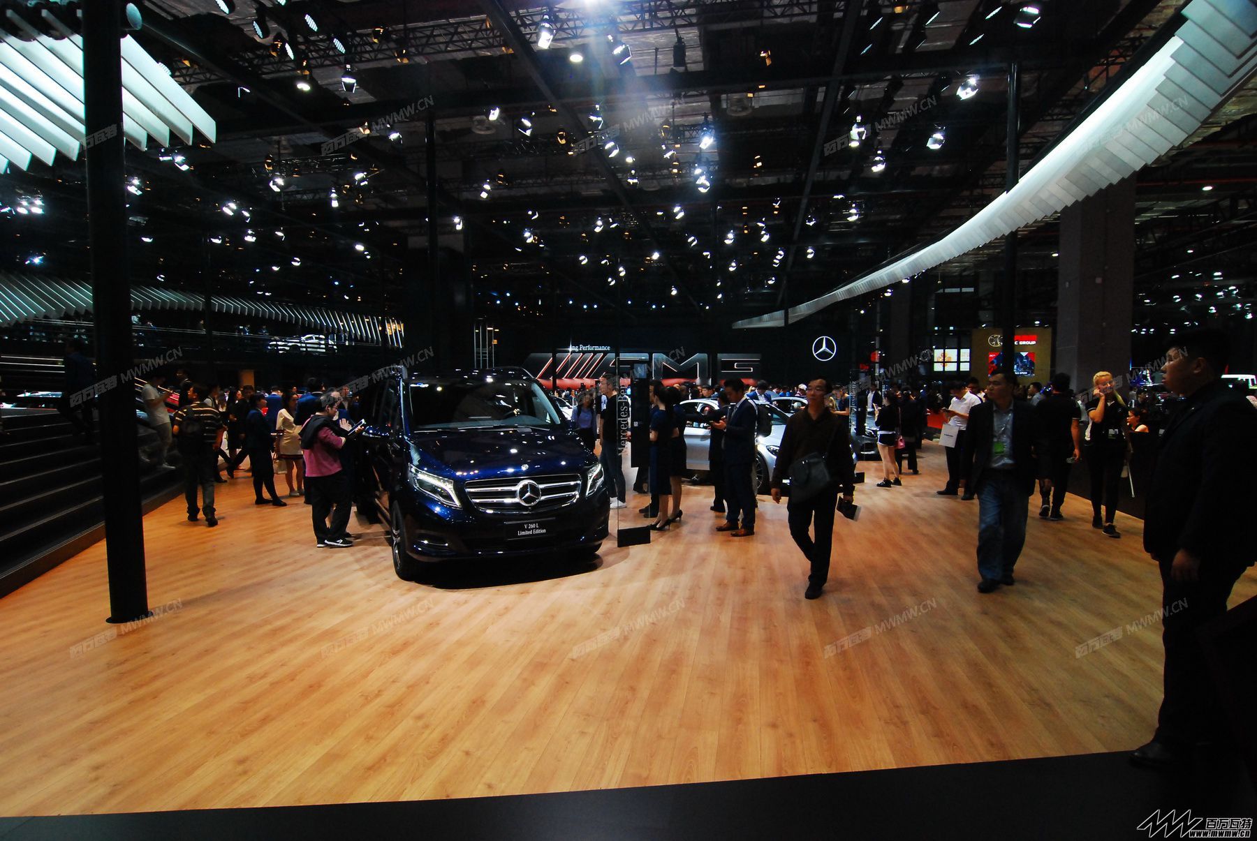 BENZ (5)_调整大小.JPG