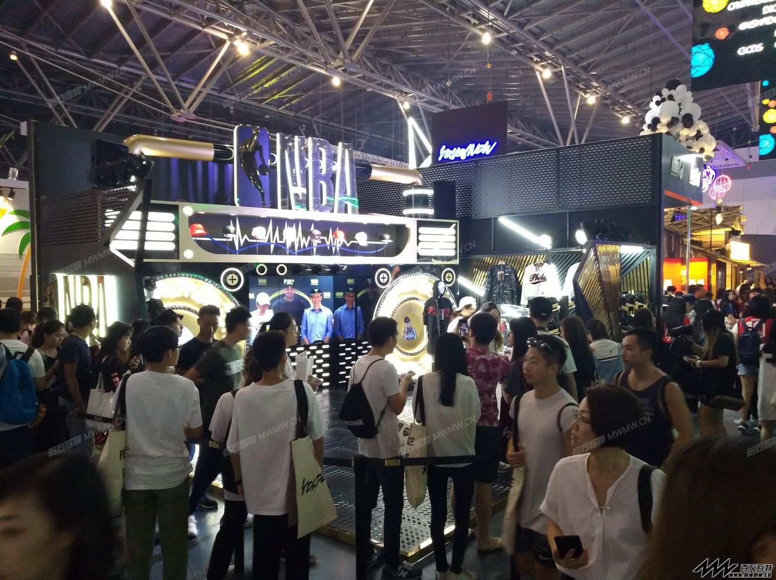 YOHOOD全球潮流嘉年华暨有货潮流新品节 (18).jpg